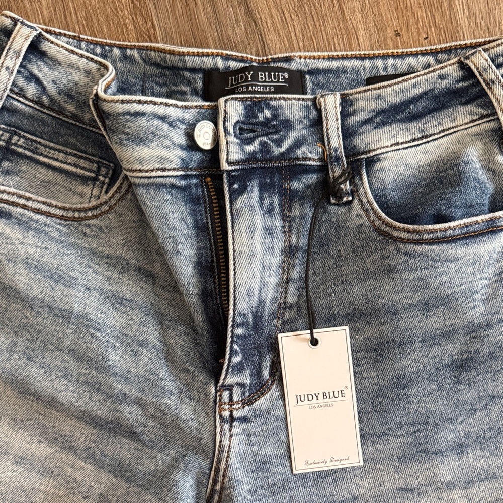 Judy Blue Light Blue Denim Baggy Jeans NWT - Picture 2 of 5